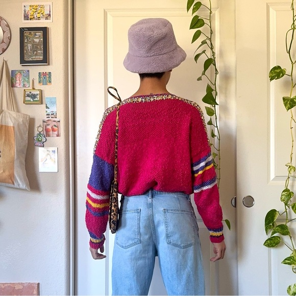 Vintage Hand-Knit Y2K Style Sweater - Picture 3 of 6